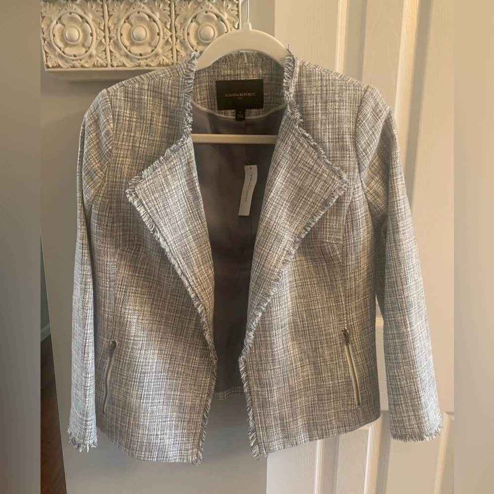 Banana Republic Light Gray Tweed Fringe Open Blazer NWT - SZ 2
